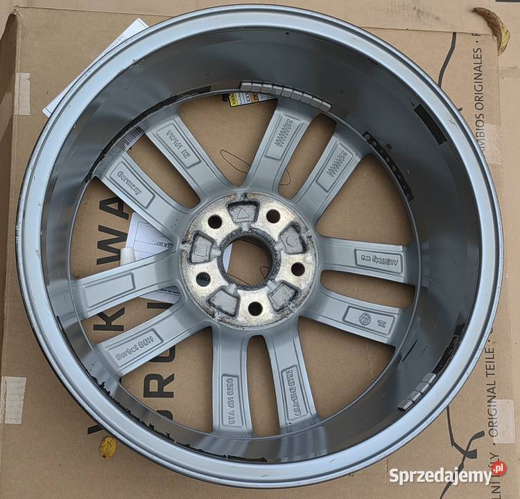 5TA601025G Z49 VW TOURAN FELGA ALUMINIOWA 5x112 Rożnów