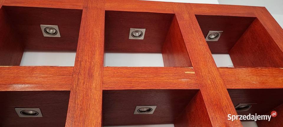 Regał z podświetleniem Góra Kalwaria