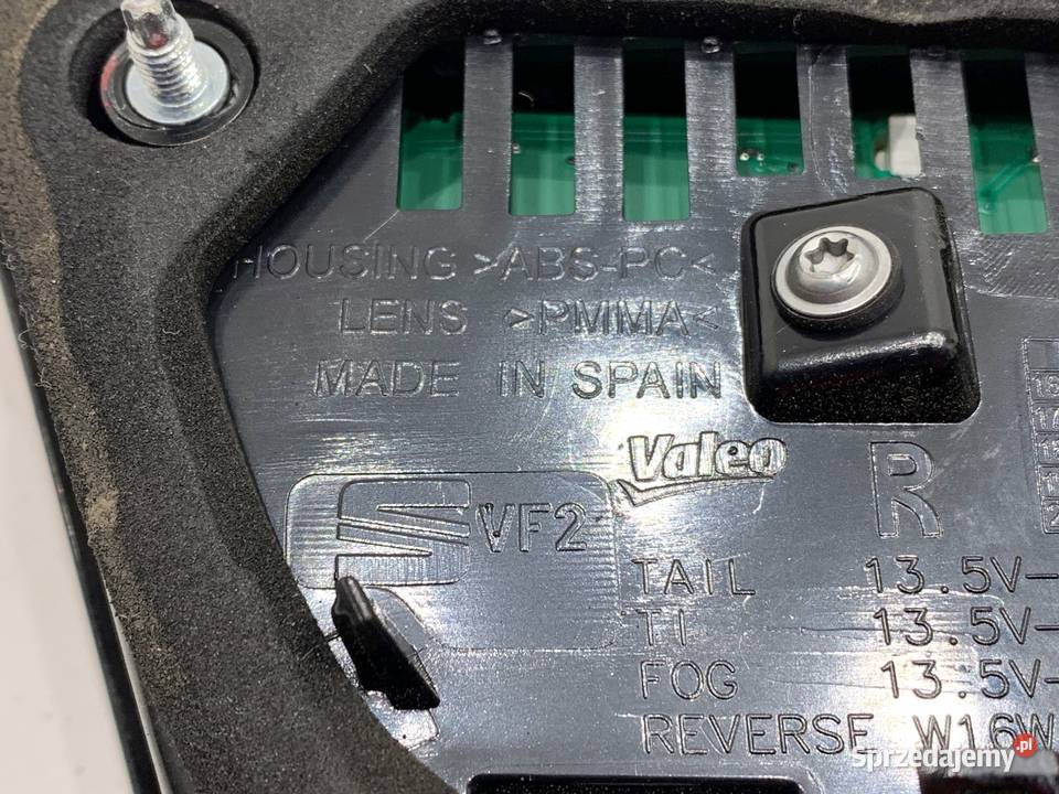 LAMPA TYŁ PRAWA WEWNĘTRZNA SEAT LEON III sprzedam