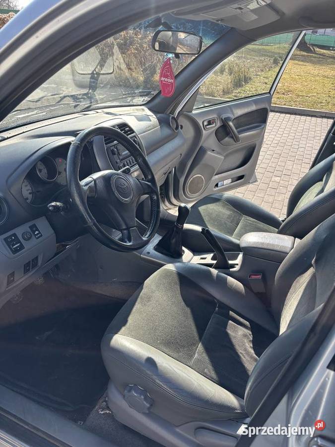 Sprzedam Toyote RAV4 w pakiecie largo winch sprzedam