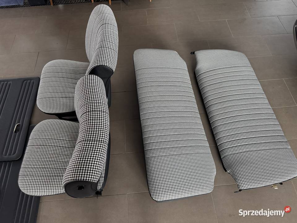 Sprzedam nowe wnętrze do VW Garbus fotele boczki