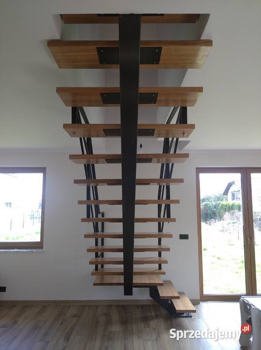 Schody na konstrukcji metalowej stopnie Wykończenie Kęty