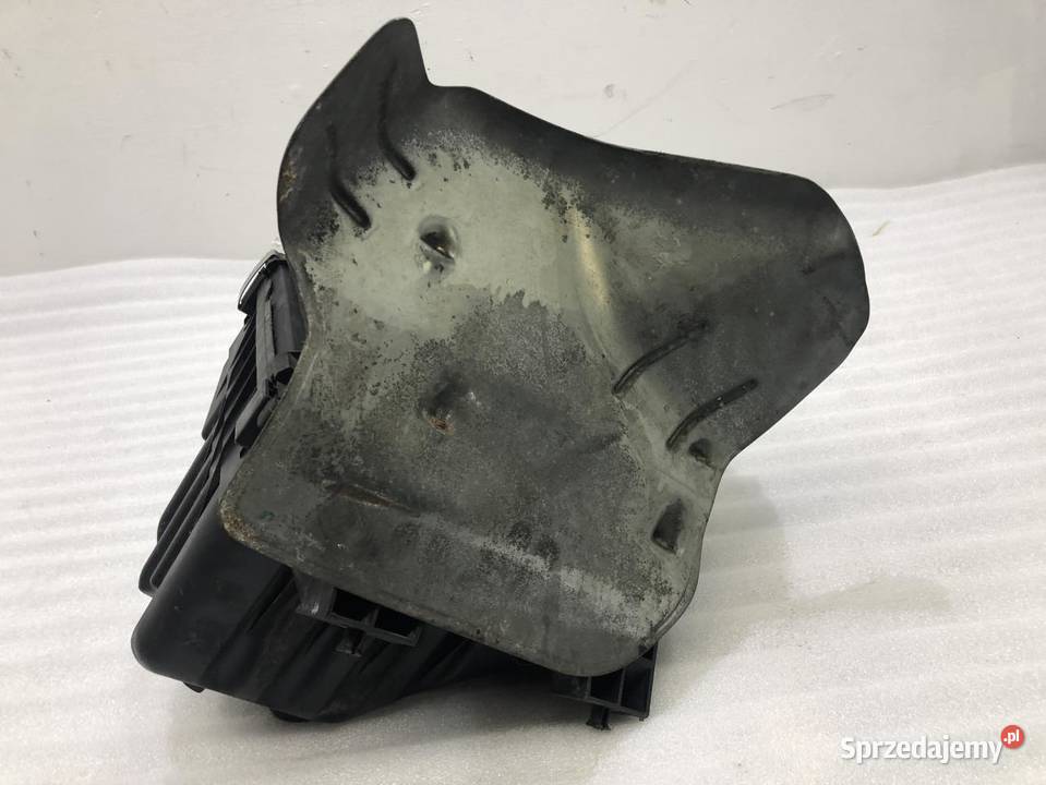 OBUDOWA FILTRA POWIETRZA VW PASSAT B5 20B 9700