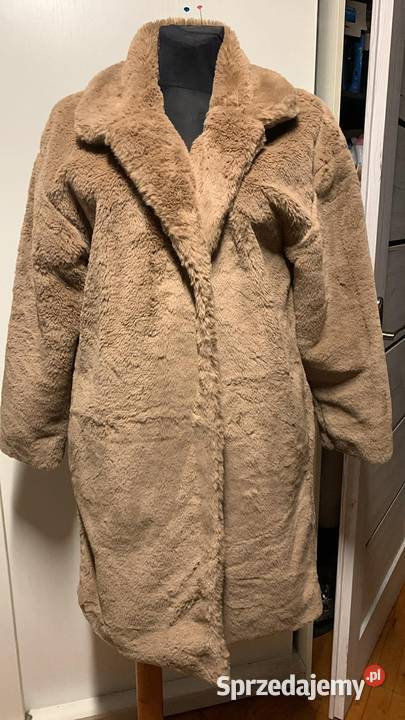 Brązowe futerko z kołnierzem podkarpackie