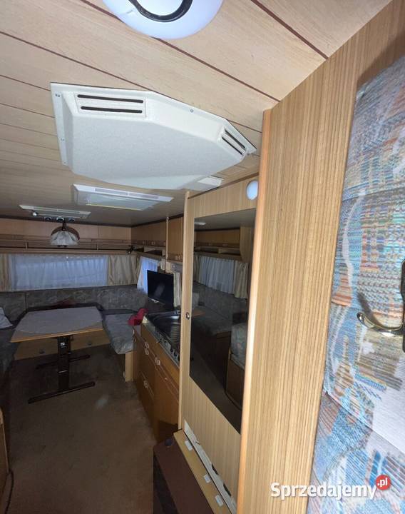 Przyczepa kempingowa Dethleffs Czarne