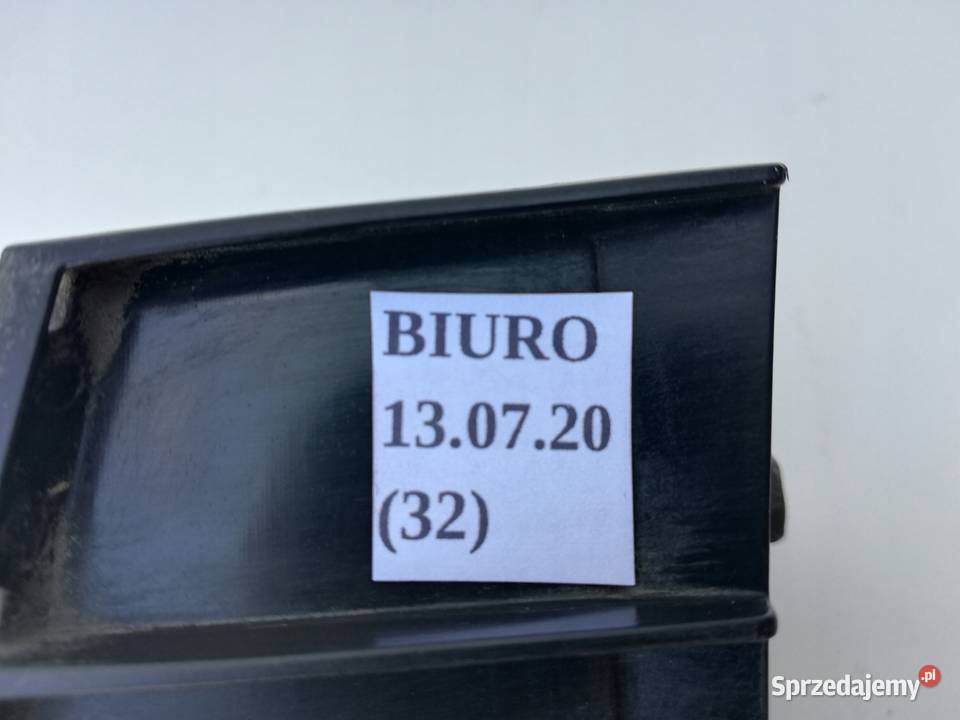ŚLIZG ZDERZAKA PRAWY LEWY PRZÓD INFINITI M37 osobowe wielkopolskie Nowy Tomyśl