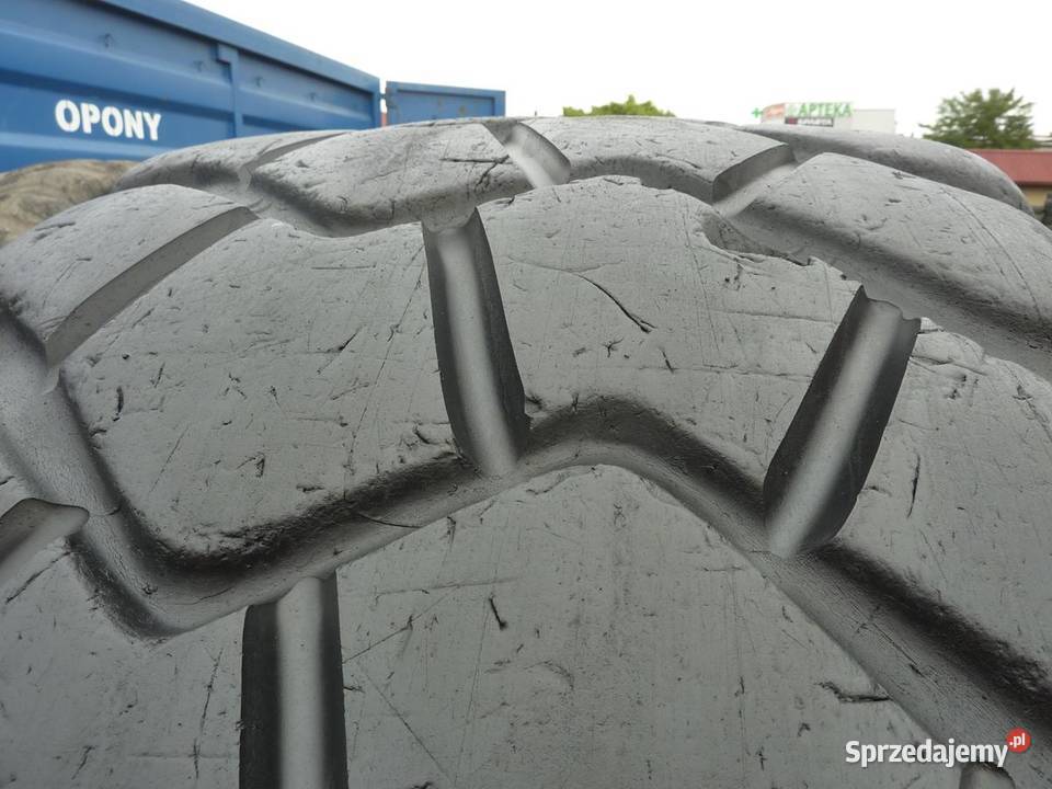 Opona używana przemysłowa 235R25 MICHELIN XADN Zaścianki