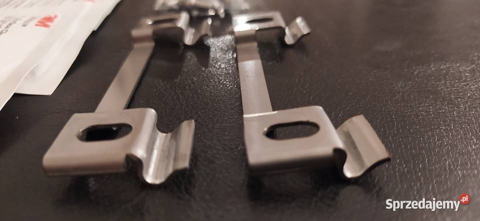 Zestaw mocujący spiler volvo 850 sedan OEM Karoseria Wola Karczewska