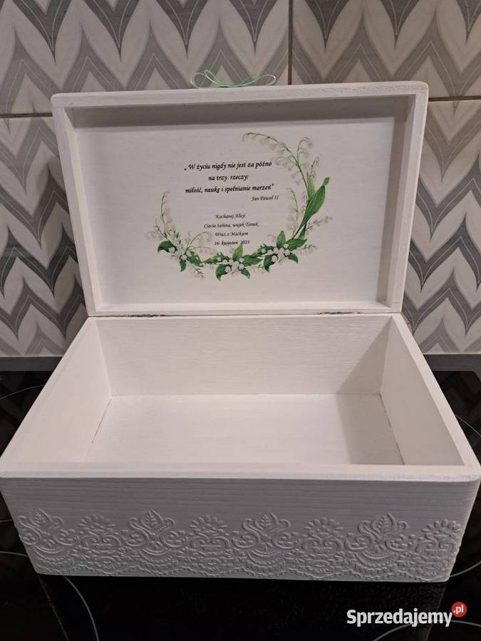 Kuferek komunijny konwalie duży personalizowany