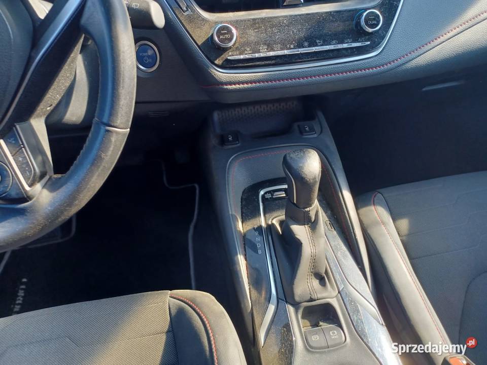 TOYOTA Corolla Hybride 18i 122 Collection CVT Corolla sprzedam