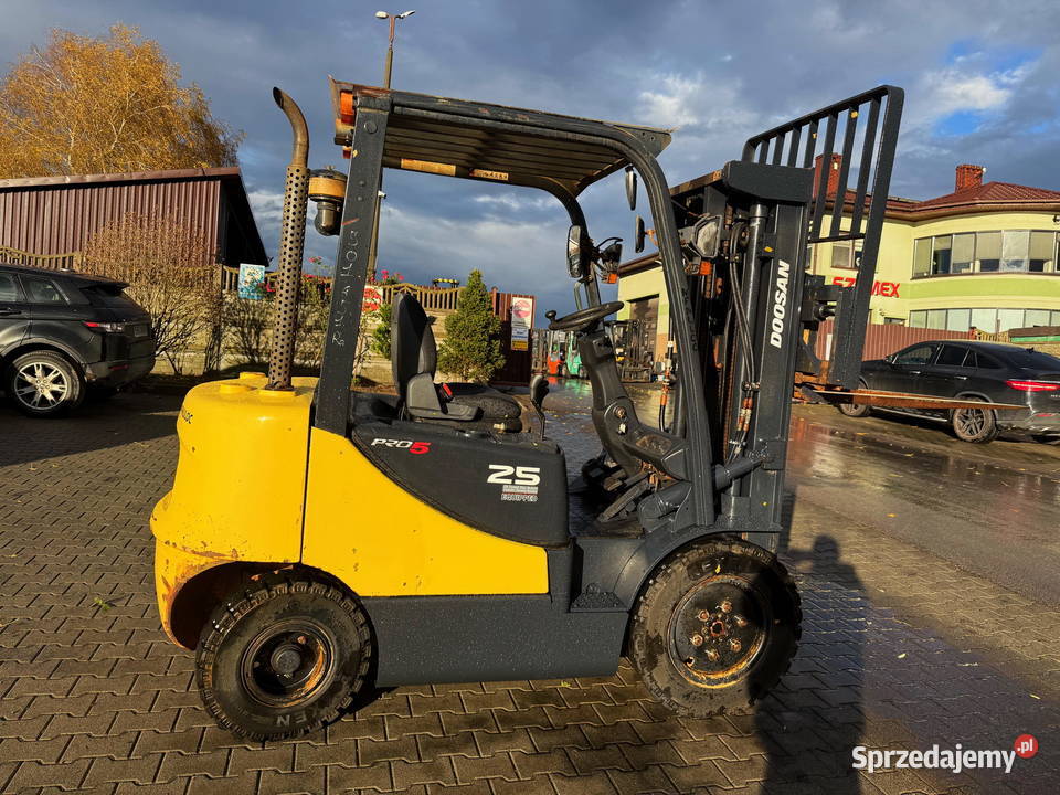 wózek widłowy DOOSAN D25S5 TRIPLEX 470m 2370mtg Działoszyn