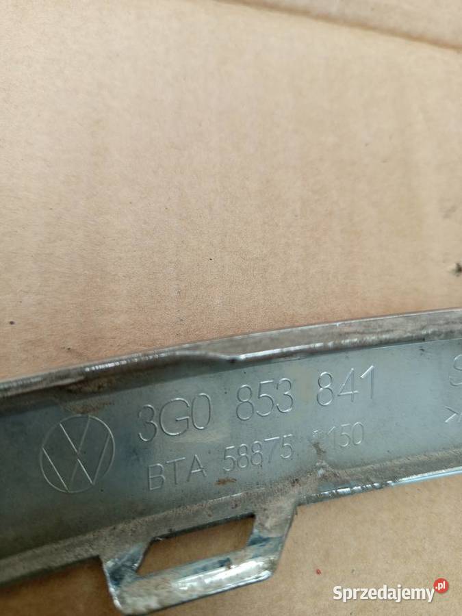 Listwa zderzaka lewa tył passat b8 chrom osobowe sprzedam