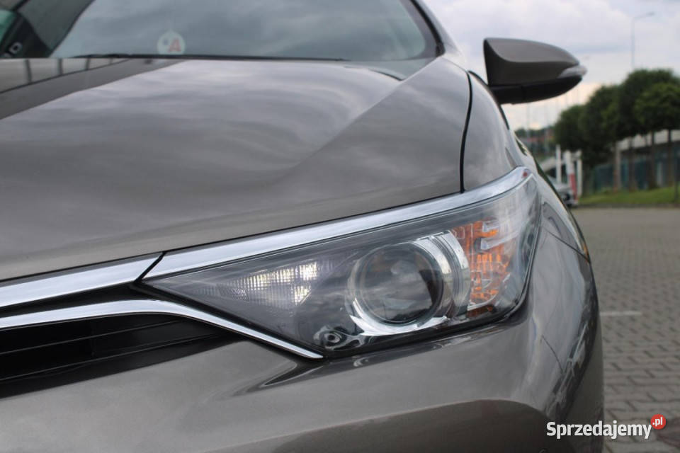 Toyota Auris 2017r Salon FVAT23 Kamera Czujniki sprzedam