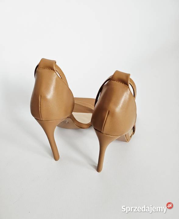 Nowe brązowe sandały na obcasie Pretty Little Warszawa sprzedam