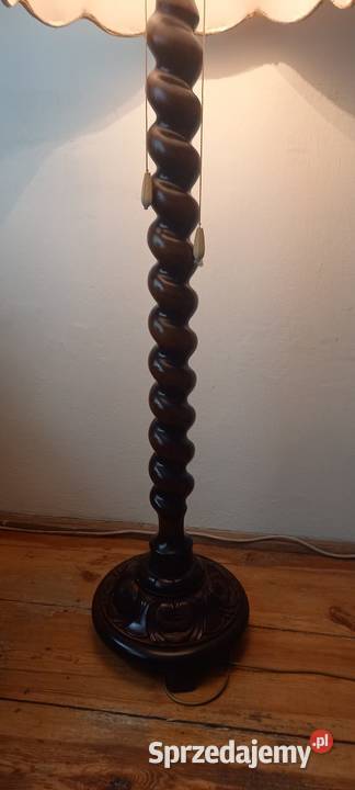 Salonowa wysoka drewniana lampa podłogowa z Skierniewice