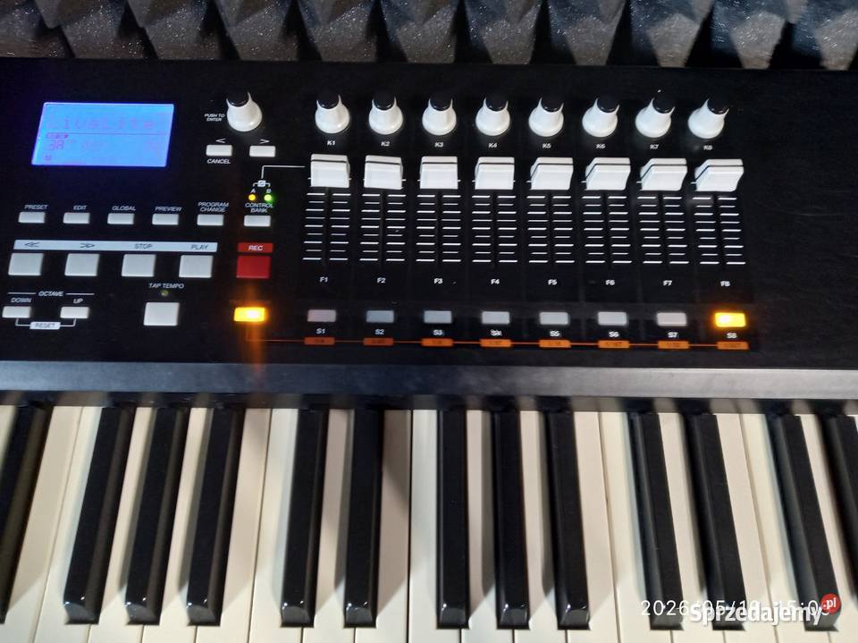 Akai Professional MPK88 88 ważonych klawiszy śląskie sprzedam