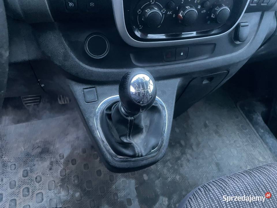 RENAULT Trafic III 16 DCi 125 EH135 Renault Przemyśl