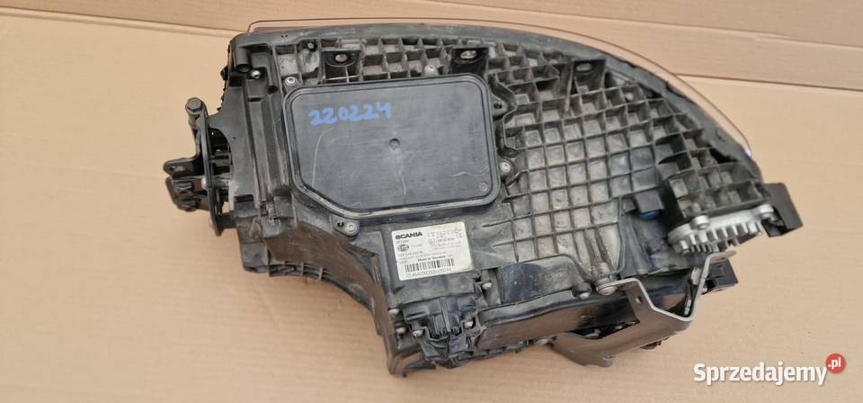 SCANIA R S REFLEKTOR PRAWY LAMPA PRAWA FULL LED Bieleń sprzedam