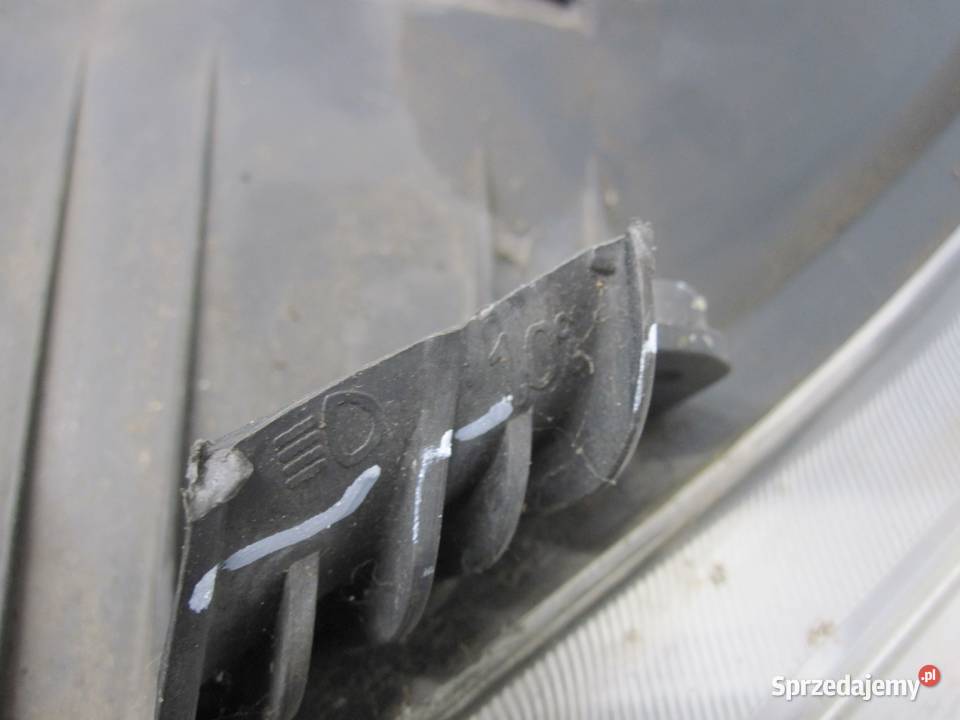 SEAT LEON II LIFT 10r lampa lewa przód