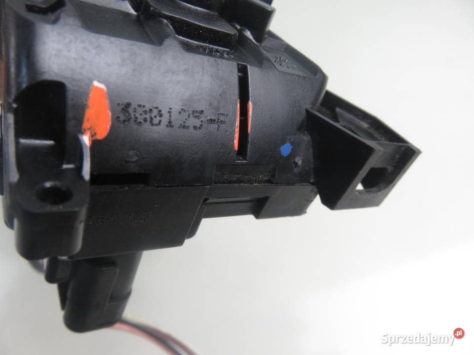 ZAMEK PRAWY PRZEDNI RENAULT CLIO III Grandtour osobowe Zamki, wkładki i kluczyki