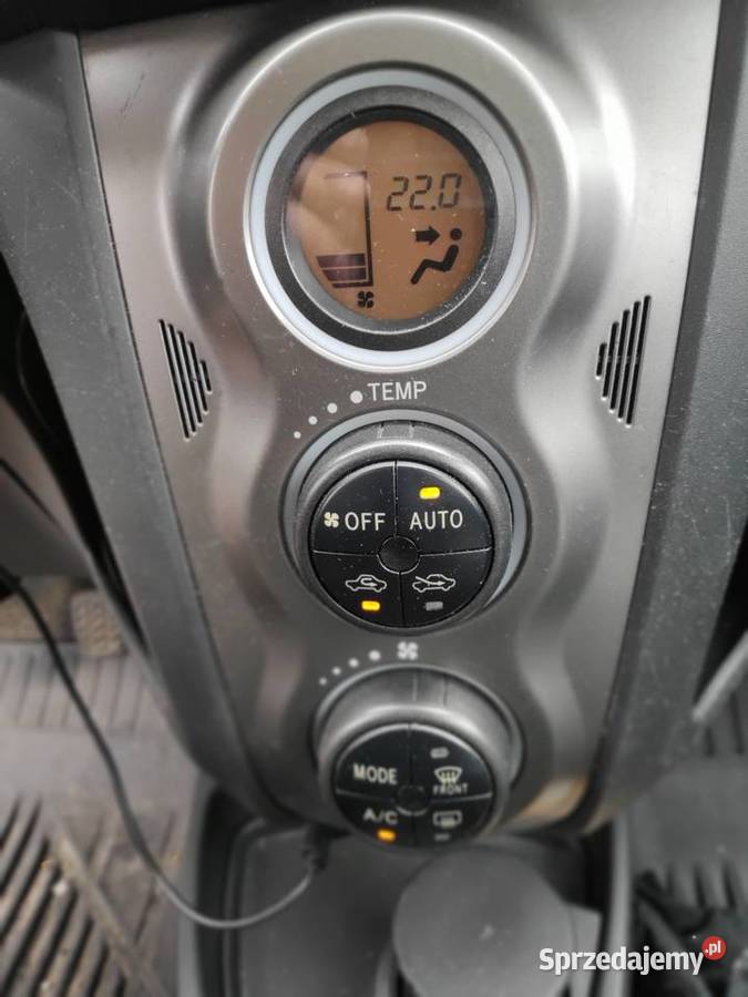 Toyota YARIS 2 133 vvti 101 koni kurtyny powietrzne Przemyśl