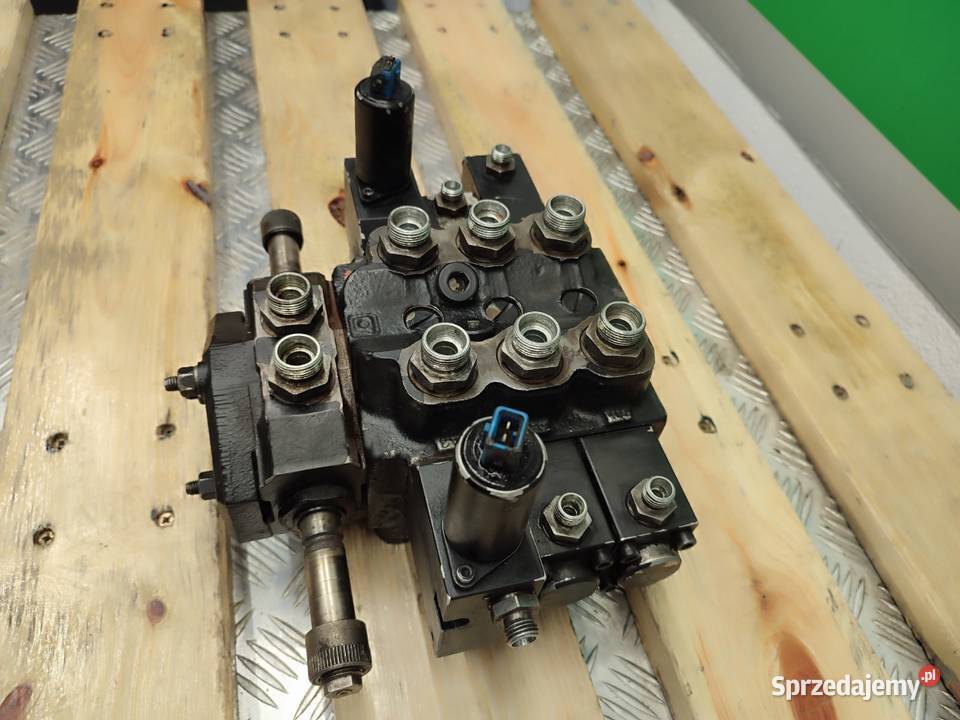 Rozdzielacz hydrauliczny 200071943013 BUCHER sprzedam