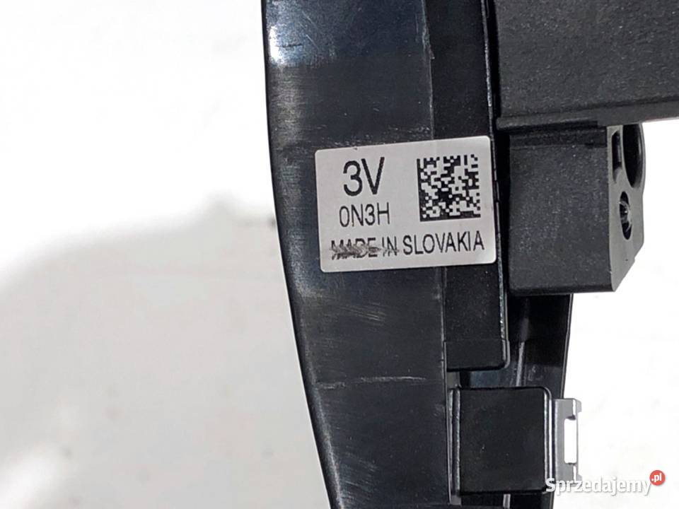 PRZEŁĄCZNIKI KIEROWNICY TOYOTA COROLLA E21 sprzedam