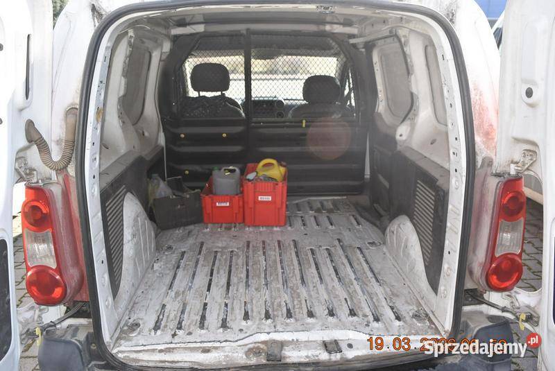 CITROEN BERLINGO 2011 156000 ccm 75 0 Rok produkcji 2011 Warszawa