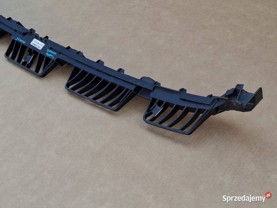 SKODA KAROQ ŚLIZG ZDERZAKA TYŁ ŚRODKOWY osobowe Bieleń sprzedam