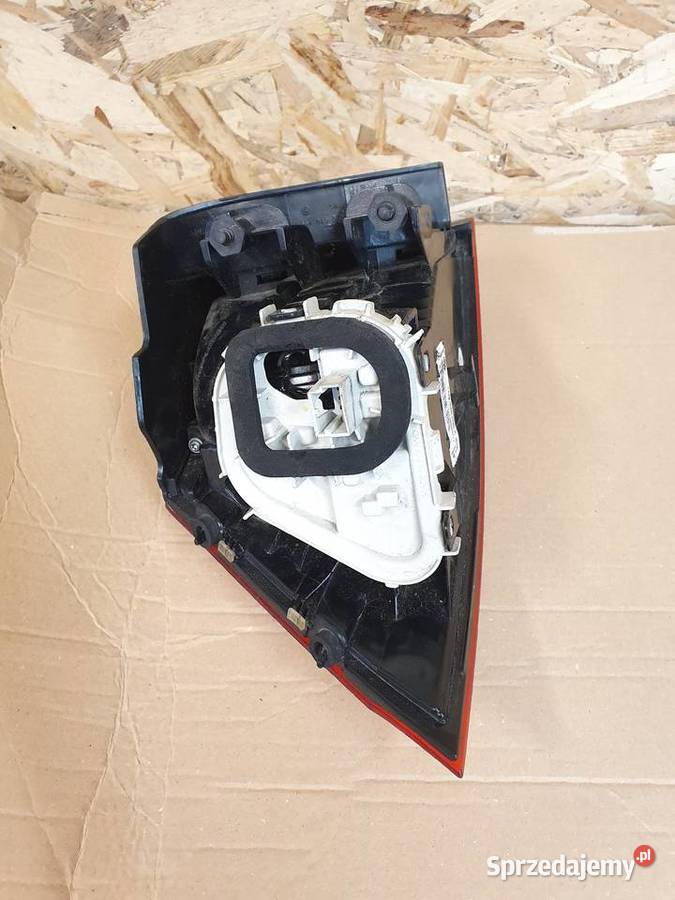 VW GOLF VII 7 KOMBI LAMPA PRAWA TYLNA PRAWY TYŁ lampy tylne wielkopolskie Międzychód