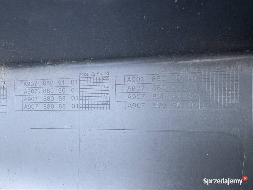 Zderzak tył tylny nakładka Mercedes sprinter Rok produkcji 2025