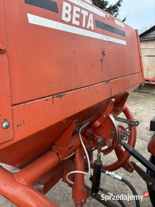 Rozsiewacza Rauch B910 Dębówka