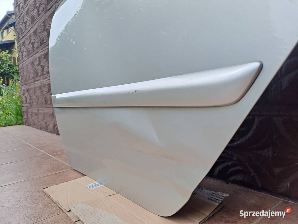 TOYOTA COROLLA E12 HATCHBACK 5D DRZWI LEWY TYŁ Drzwi śląskie Bielsko-Biała sprzedam