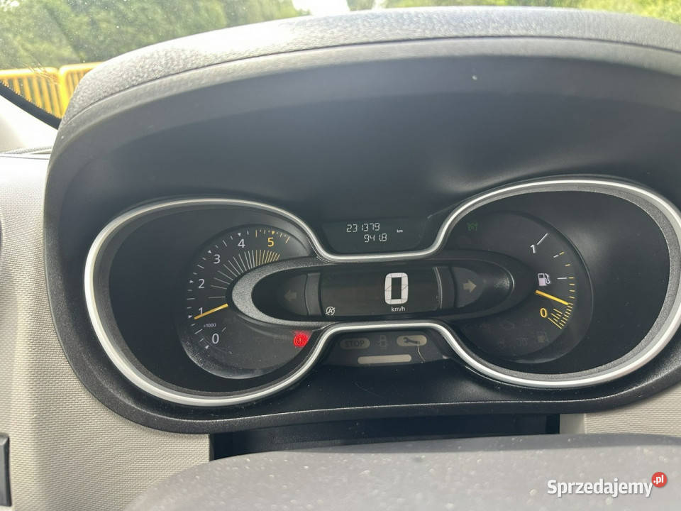 ambulansy Renault Trafic Renault Trafic 2016 elektryczne lusterka Gostyń