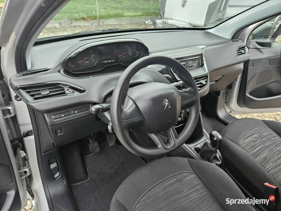 Peugeot 208 Opłacony Zdrowy Zadbany Serwisie z gniazdo AUX