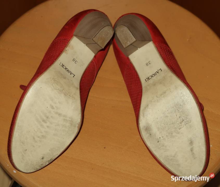 Skórzane damskie buty czółenka firmy LASOCKI 38