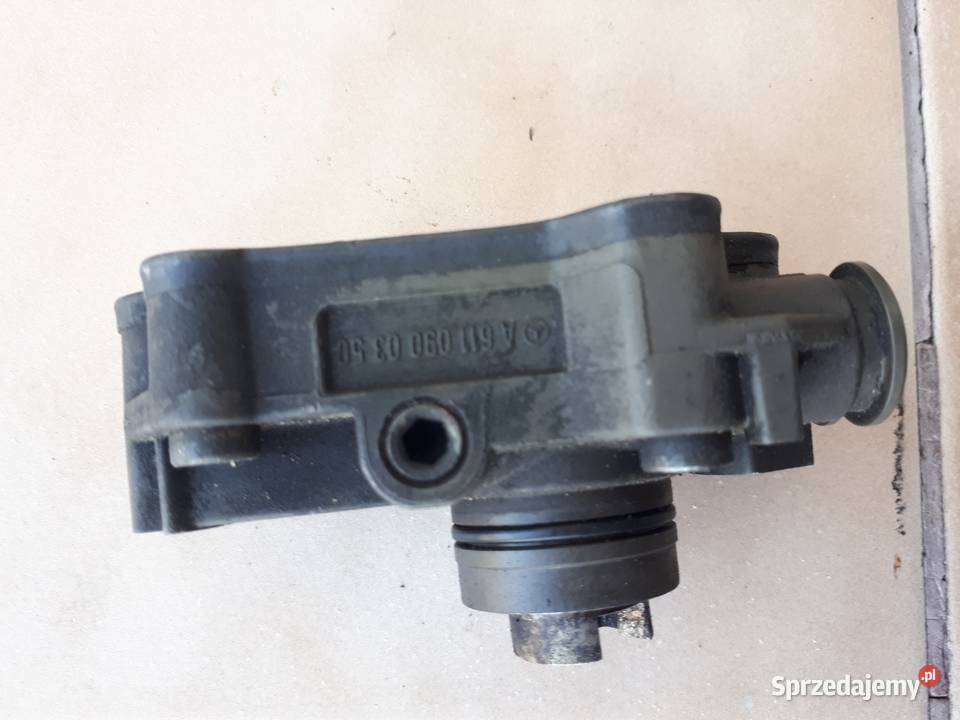 POMPA PALIWA MERCEDES W203 22CDI A6110900350 Wałdowo sprzedam