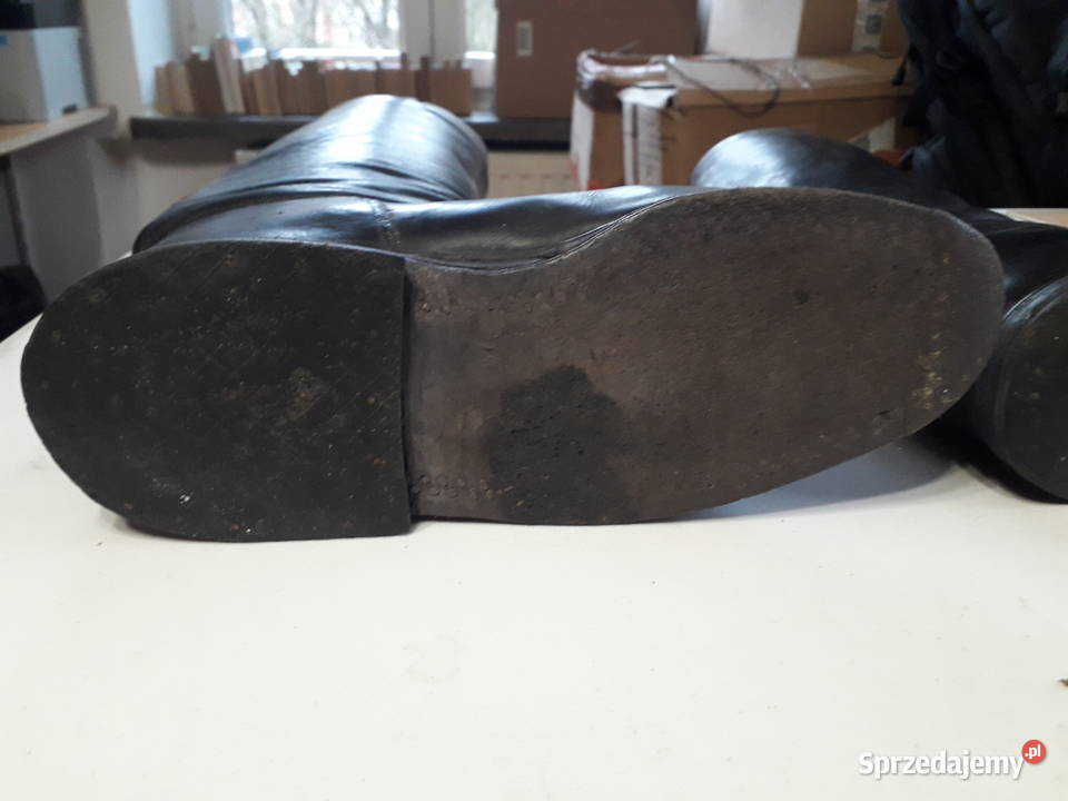 Czarne skórzane buty z cholewami oficerki małopolskie Kraków
