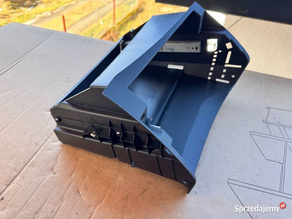 Schowek wypełnienie schowka Renault Captur I osobowe małopolskie Brzesko sprzedam