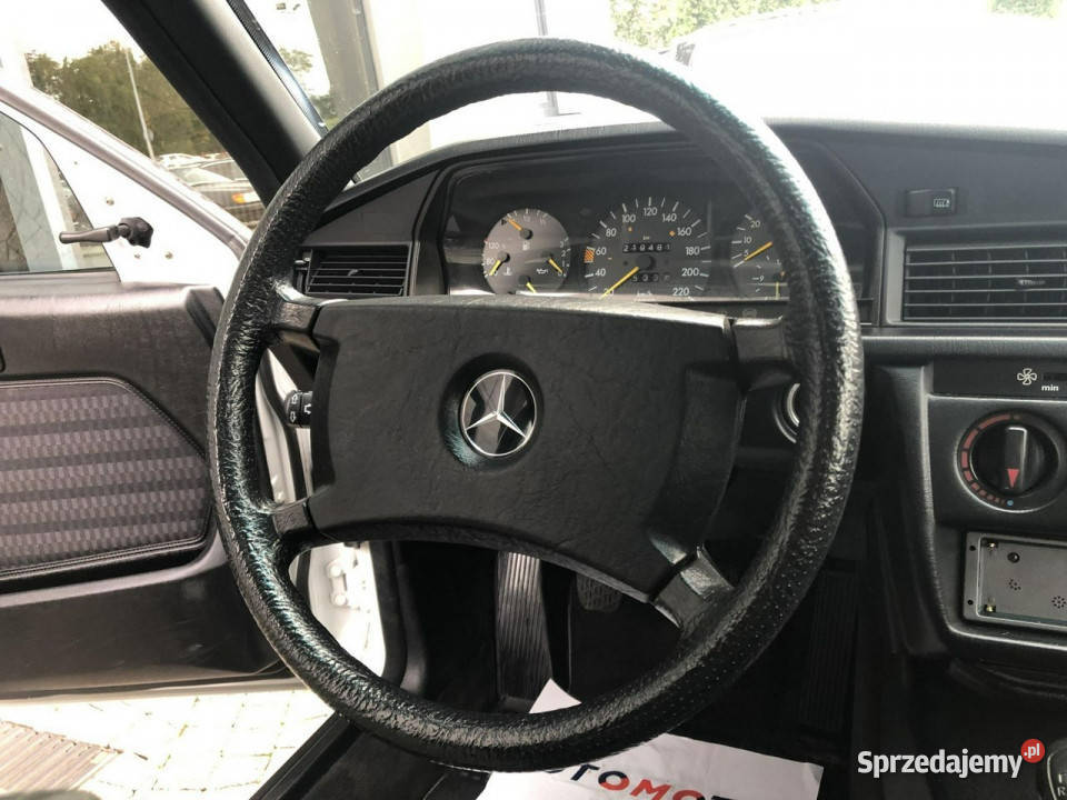 Mercedes W201 Klasykładnyzadbanypierwszy