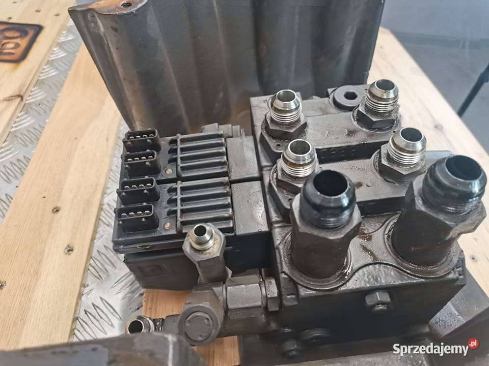 Valtra T 2014r Blok zaworowy SauerDanfoss Pozostałe Wilkowo