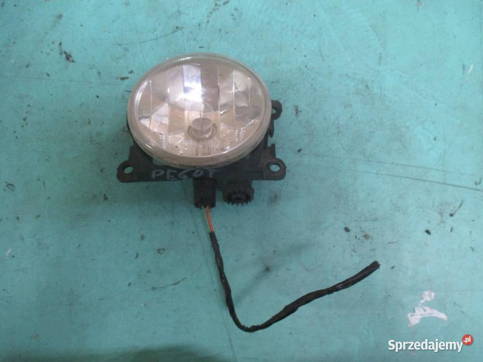 PEUGEOT 3008 I 11r halogen A046193 osobowe sprzedam