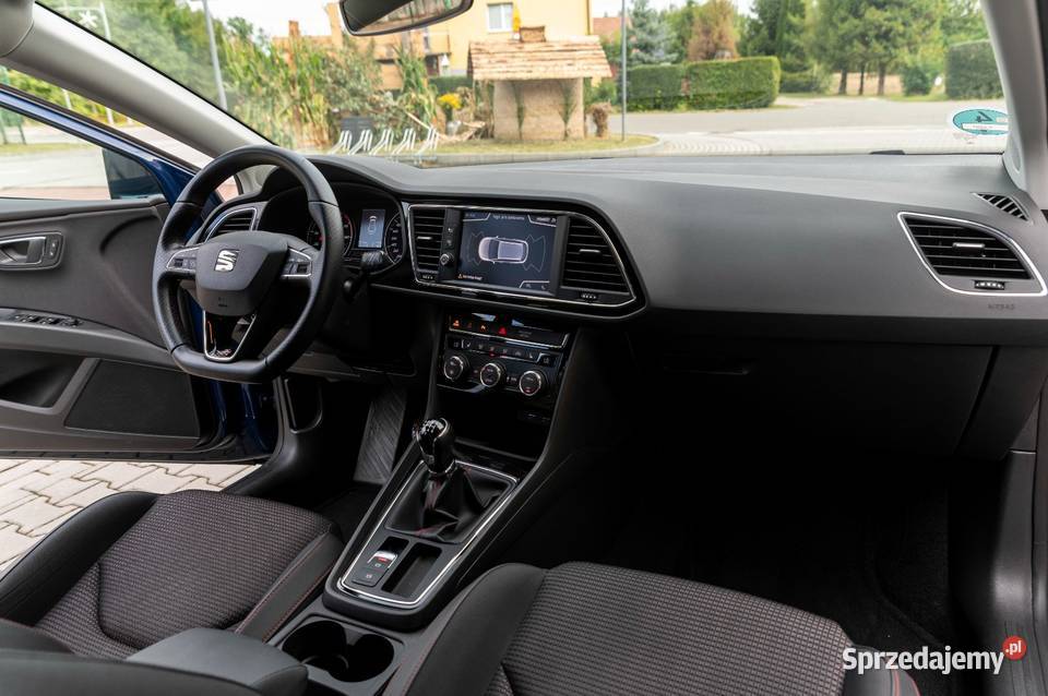 Seat Leon 15 TSI OPF FR światła przeciwmgielne