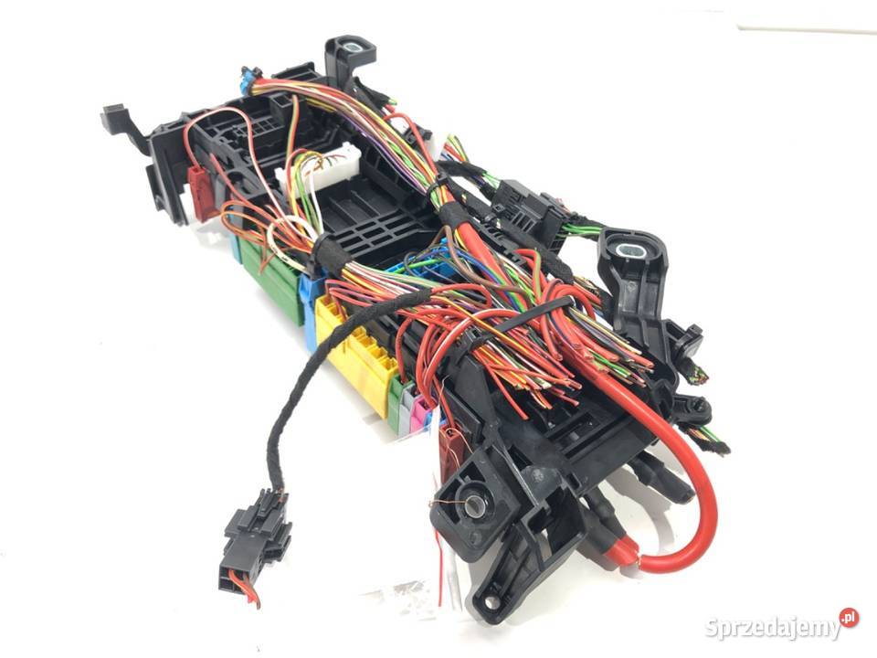 SKRZYNKA BEZPIECZNIKÓW MERCEDES W246 Minivan Skrzynki bezpieczników podkarpackie