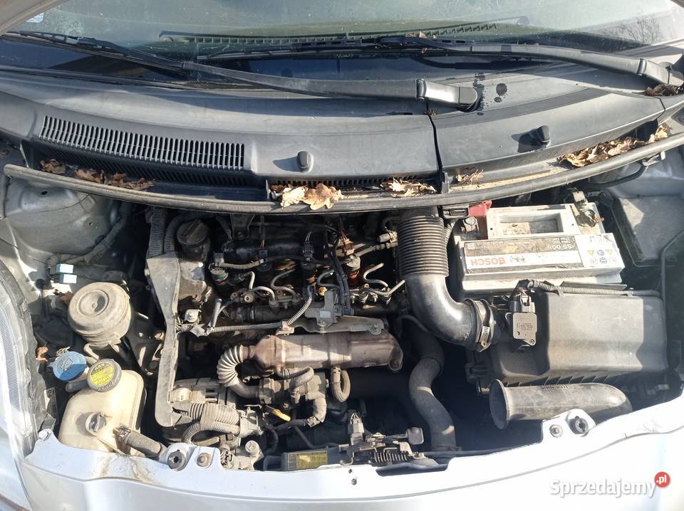Toyota Yaris II 14 66 kW 2006 r dawca części wielkopolskie Szklarka Myślniewska sprzedam
