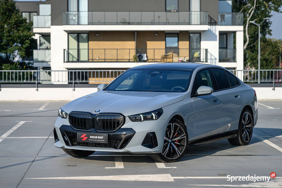 Wypozyczalnia samochodów Wynajem BMW serii 5 G60 Transport Warszawa