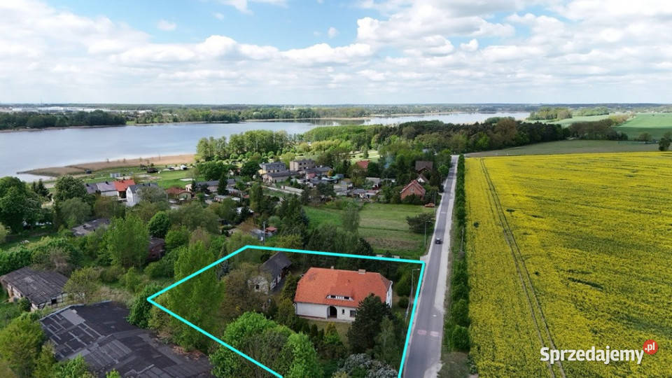 Działka zabudowana starą szkołąjezNiepruszewskie