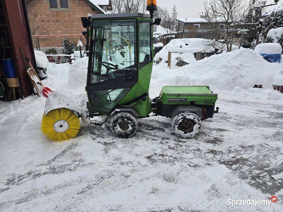 Nilfisk 4x4 traktorek perkins kosiarka małopolskie Brzesko