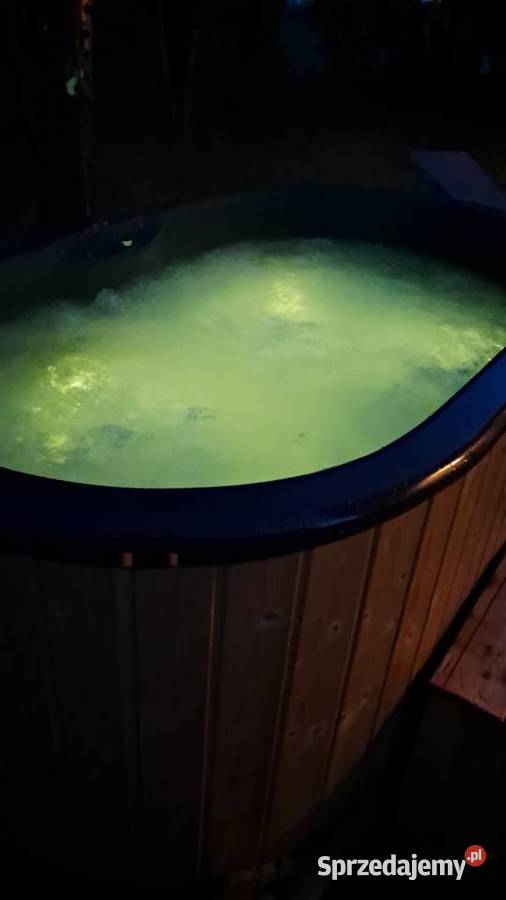 Jakuzzi basenmasaż hydrobania