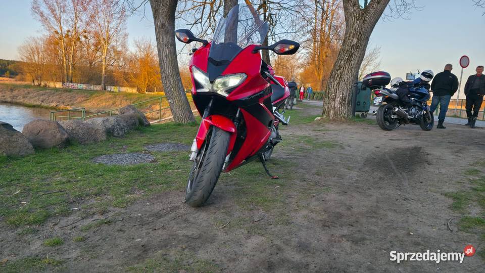 Honda Vfr 800 czerwony Łupianka Nowa